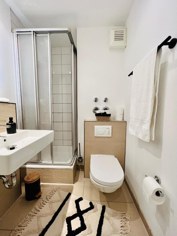 Sunset Apartment: Free Parking + Balcony + Netflix เอสเซน ภายนอก รูปภาพ
